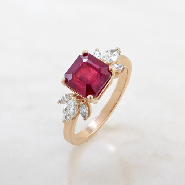 Gold Ring With Ruby And Diamond