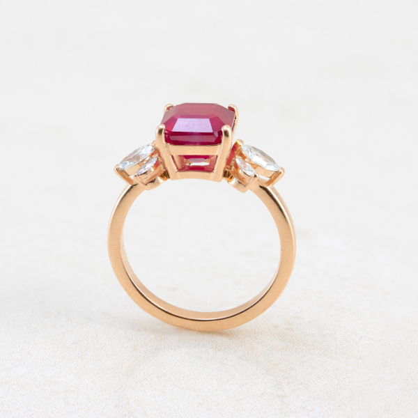 Gold Ring With Ruby And Diamond