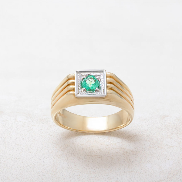 Men's Yellow Gold Ring With  Emerald